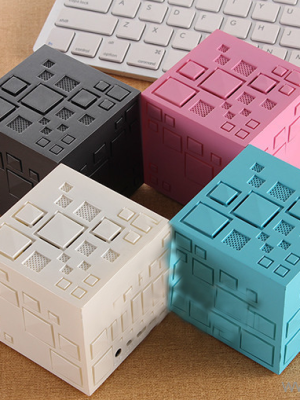Light Flashing Mini Sound Box