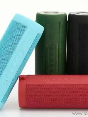 Waterproof Flashlight Bass Bluetooth Speaker