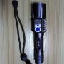 led-strong-light-keychain-flashlight-with-mobile-phone-charger-05